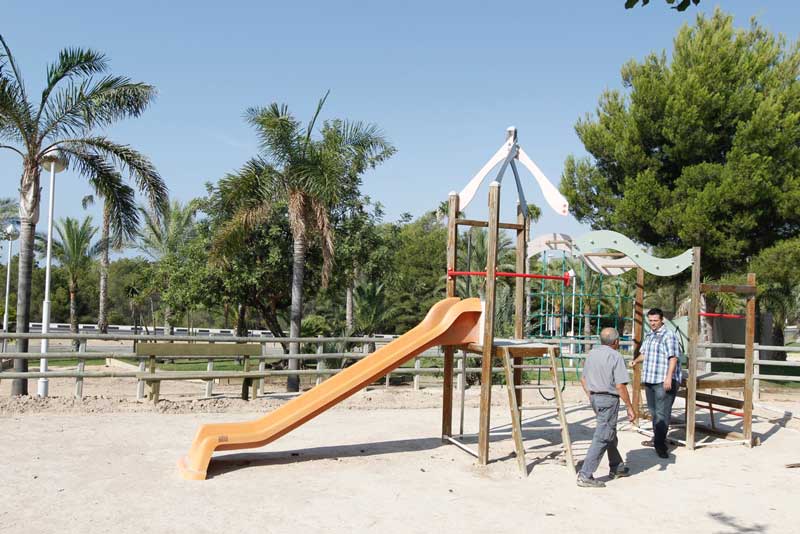 Operación puesta a punto zonas de juego de los parques municipales de l’Alfàs del Pi