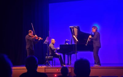 La Casa de Cultura de l’Alfàs ha acogido el concierto ‘Música, cine y teatro’ de Klaviol Trio