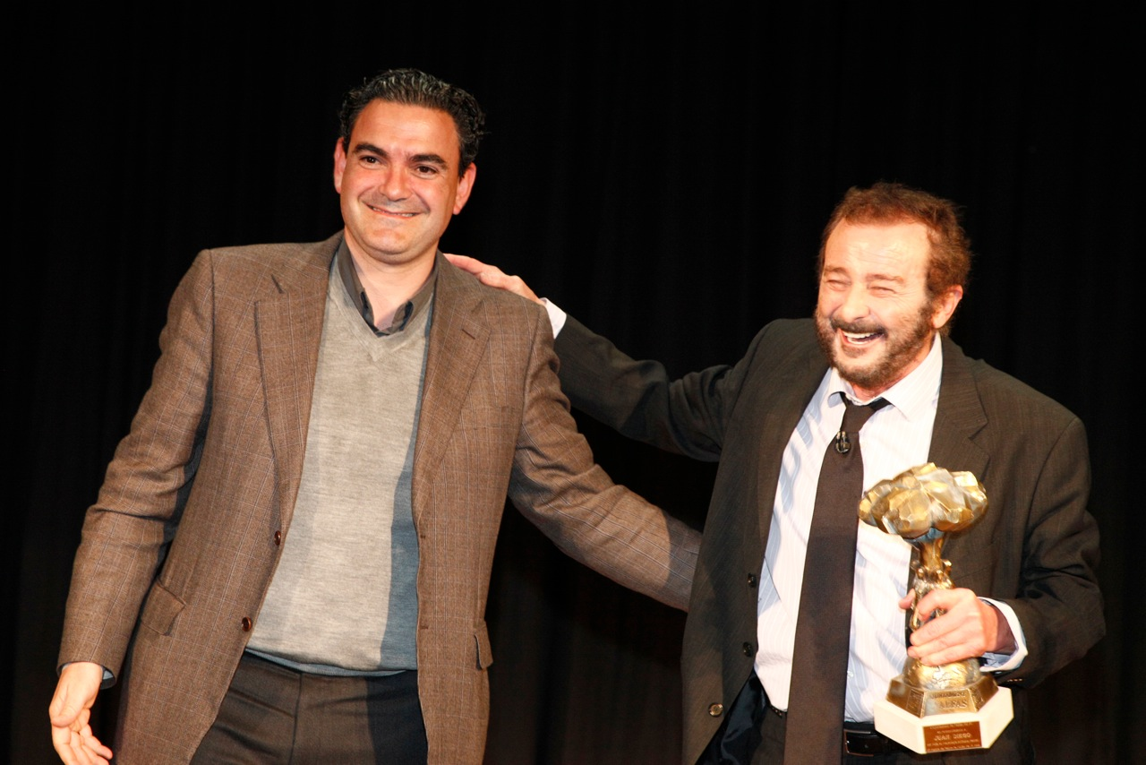 Emotivo recuerdo de l’Alfàs al actor Juan Diego homenajeado con el Pi d’Honor de la Mostra de Teatre