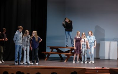Alumnado del colegio Den Norske Skolen Albir estrena el musical ‘Love is an open door’ en la Casa de Cultura