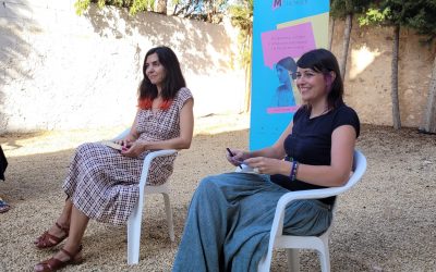 Yolanda Domínguez recaló en l’Alfàs para participar en la Tertulia Feminista Huellas de Mujer
