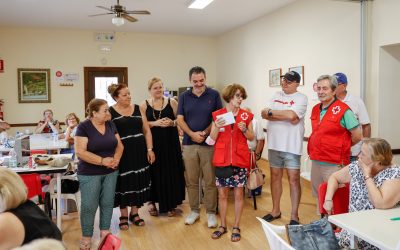 El Hogar del Pensionista de l’Alfàs dona la recaudación de un bingo solidario a Cruz Roja
