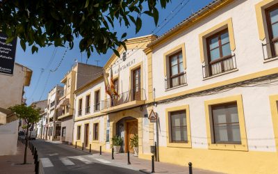 L’Alfàs va a repartir bonos de hasta 100 euros a residentes para comprar en comercios locales