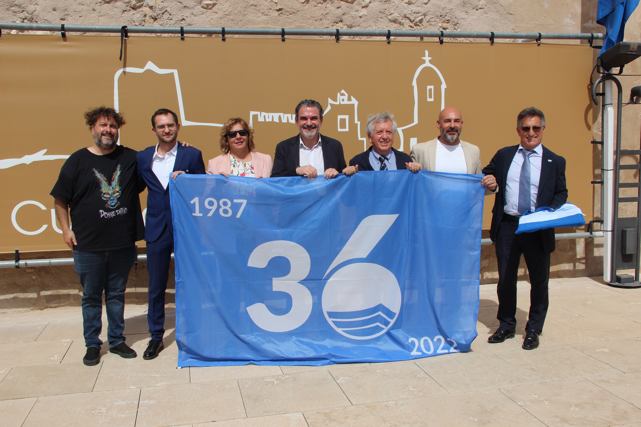 La playa Racó de l’Albir recibe el premio a la excelencia tras 36 años de Bandera Azul