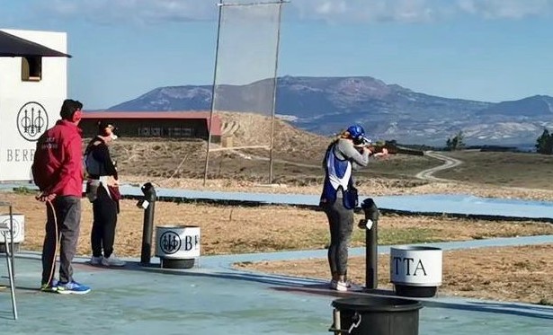 Paula Morcillo Sempere consigue marca júnior para competiciones internacionales en la  Copa de España de tiro Olímpico