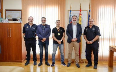 El agente Carlos García gana el Campeonato de España de Kárate para Veteranos en categoría de 51 a 55 años