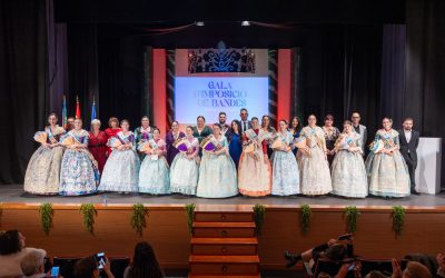 La Casa de Cultura del’Alfàs acogió la gala de imposición de bandas a las reinas y damas de 2024