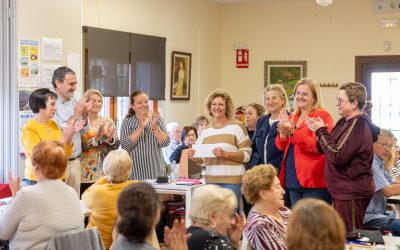 Los mayores del Hogar del Pensionista donan 1.000 euros a Anémona Marina Baixa