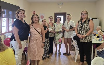 Los mayores del Hogar del Pensionista de l’Alfàs donan 1.000 euros a ASPANION en su compromiso solidario