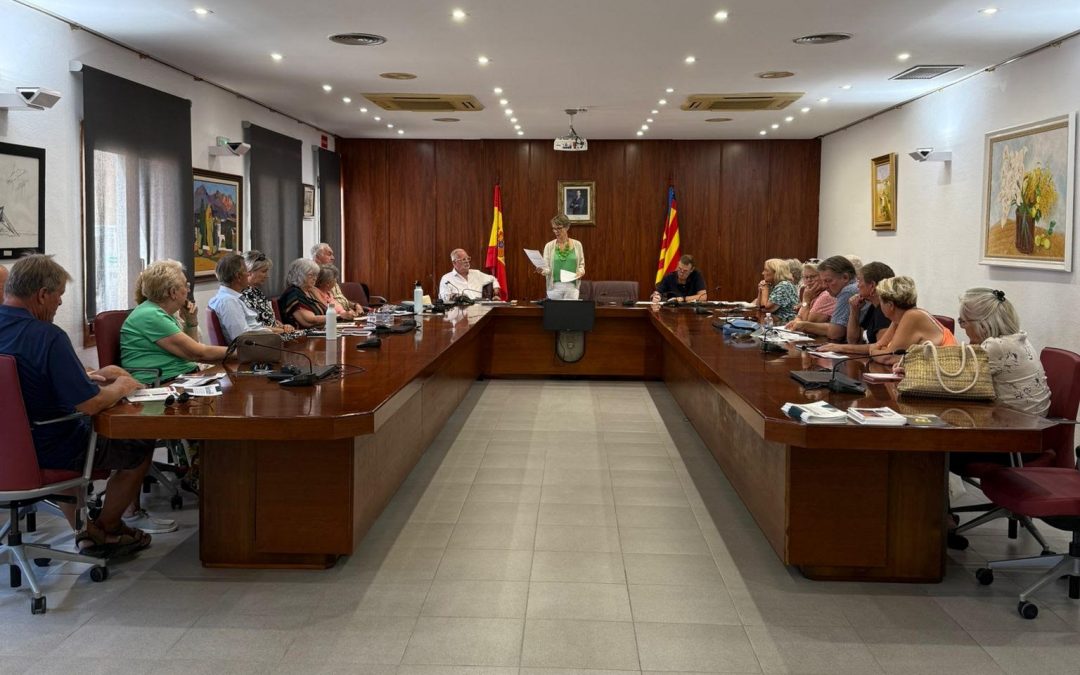 El Ayuntamiento de l’Alfàs del Pi retoma el contacto con asociaciones de residentes extranjeros tras el verano
