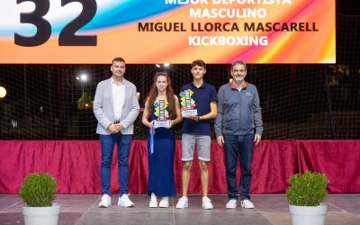 Julieta Sanz Fernández (Natación) y Miquel Llorca Mascarell (Kickboxing)  elegidos los mejores deportistas de l’Alfàs del Pi
