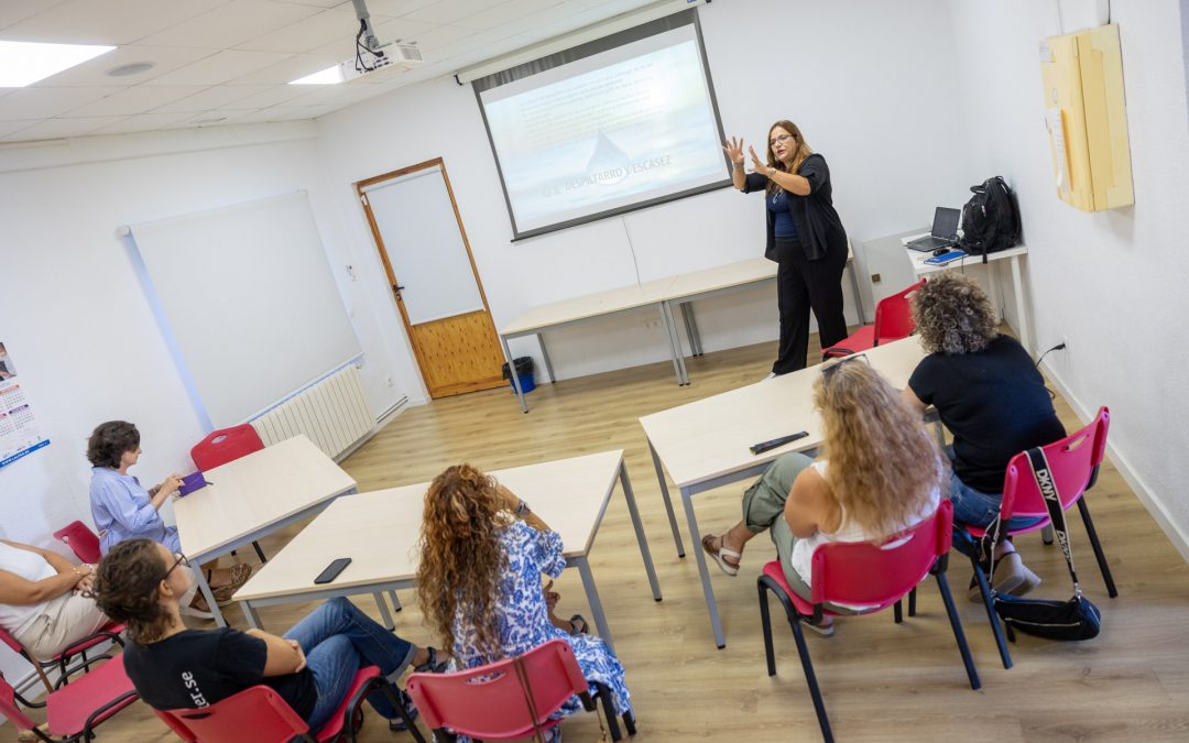 La asociación de Mujeres Emprendedoras MEMBA reanuda el curso en l’Alfàs con la experta Marcela Postigo