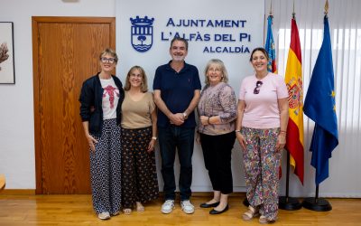 El Ayuntamiento de l’Alfàs del Pi renueva su convenio de colaboración con la Asociación Corazón Exprés