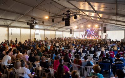 Un millar de personas se dan cita en los concursos de paellas y playbacks de l’Alfàs del Pi