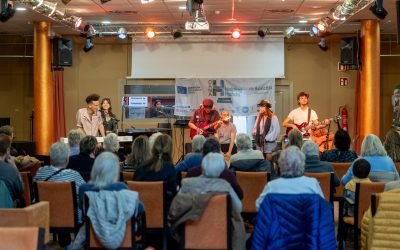 The Comm acogió un concierto solidario de Helping Hands a beneficio de personas afectadas por la DANA