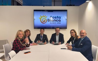 L’Alfàs del Pi refuerza su estrategia turística y empresarial con la renovación de convenios en Fitur