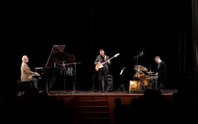 La formación aragonesa Gradus Jazz Trío desembarcó en l’Alfàs para ofrecer un concierto en la Casa de Cultura