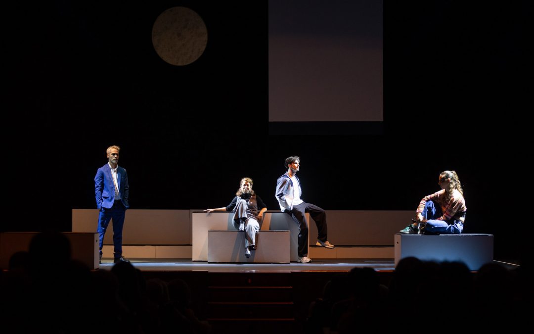 Llega mañana Alpí Teatre con ‘Terapia de grupo’ tras el paso anoche de Gaudint Teatre con ‘El Futuro’