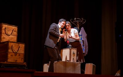 Ana Ruiz y Álex Gadea inauguraron anoche el ciclo profesional de la 24 Mostra de Teatre de l’Alfàs