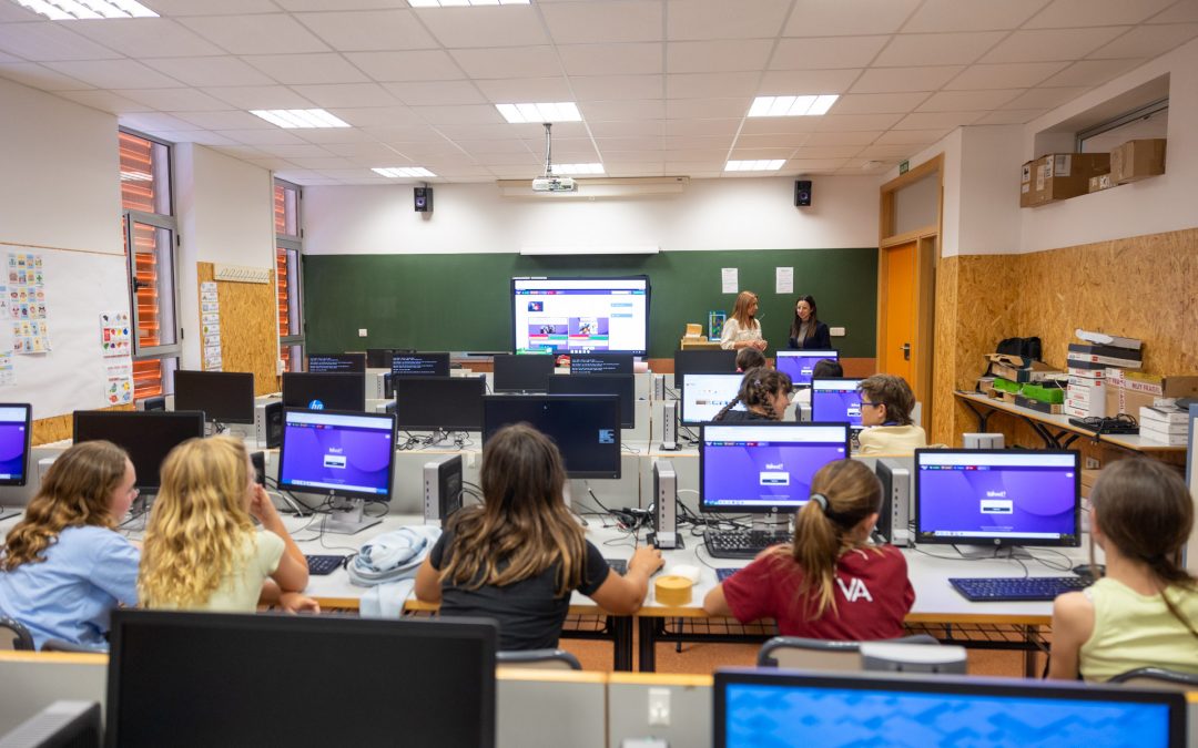 Educación impulsa talleres sobre uso responsable de las nuevas tecnologías en los colegios públicos
