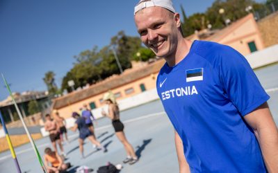 La pista de atletismo vuelve a acoger equipos de nacionales y extranjeros que hacen aquí su pretemporada