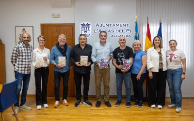 Ignacio Ramonet y Sandra Sarmiento visitan l’Alfàs con motivo de la publicación ‘Voces con Fidel’