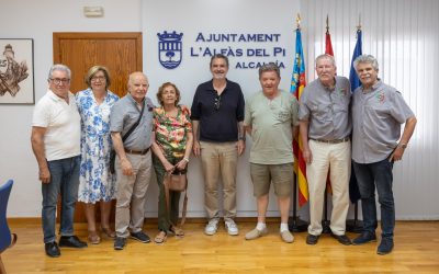 El Ayuntamiento de l’Alfàs del Pi renueva su convenio de colaboración con el Classic Car Club Alfàs