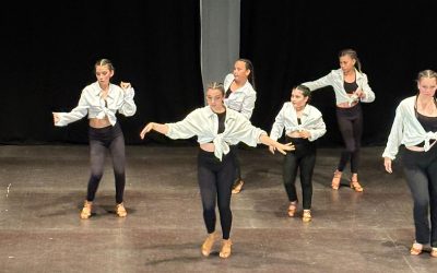 Alumnado del Club de Baile Costa Blanca Balla de l’Alfàs despide el curso con una gala especial