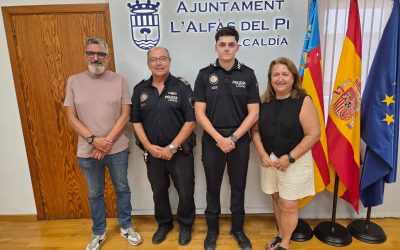 El Ayuntamiento de l’Alfàs incorpora a un nuevo agente de la Policía Local como funcionario de carrera