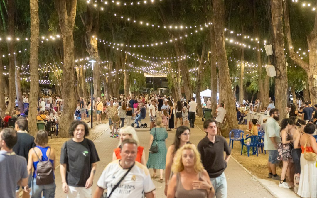 El Albeer Fest se estrena con gran aceptación del público como la nueva cita festera del verano en el Albir